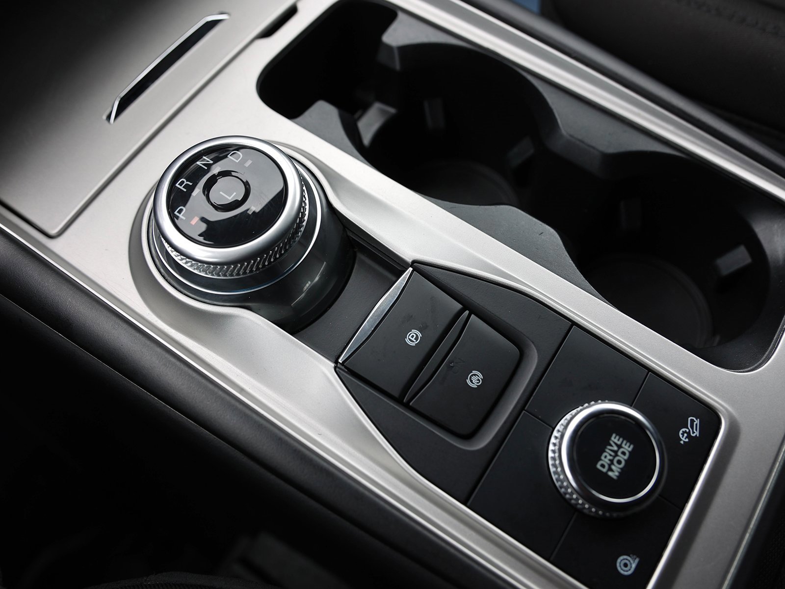 Certified 2022 Ford Explorer XLT w/ Class IV Trailer Tow Package image 32