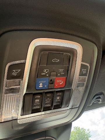 Used 2022 RAM 2500 Limited AWD/4WD image 21