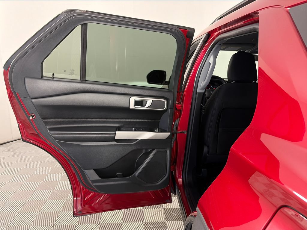 Certified 2022 Ford Explorer XLT AWD/4WD image 12