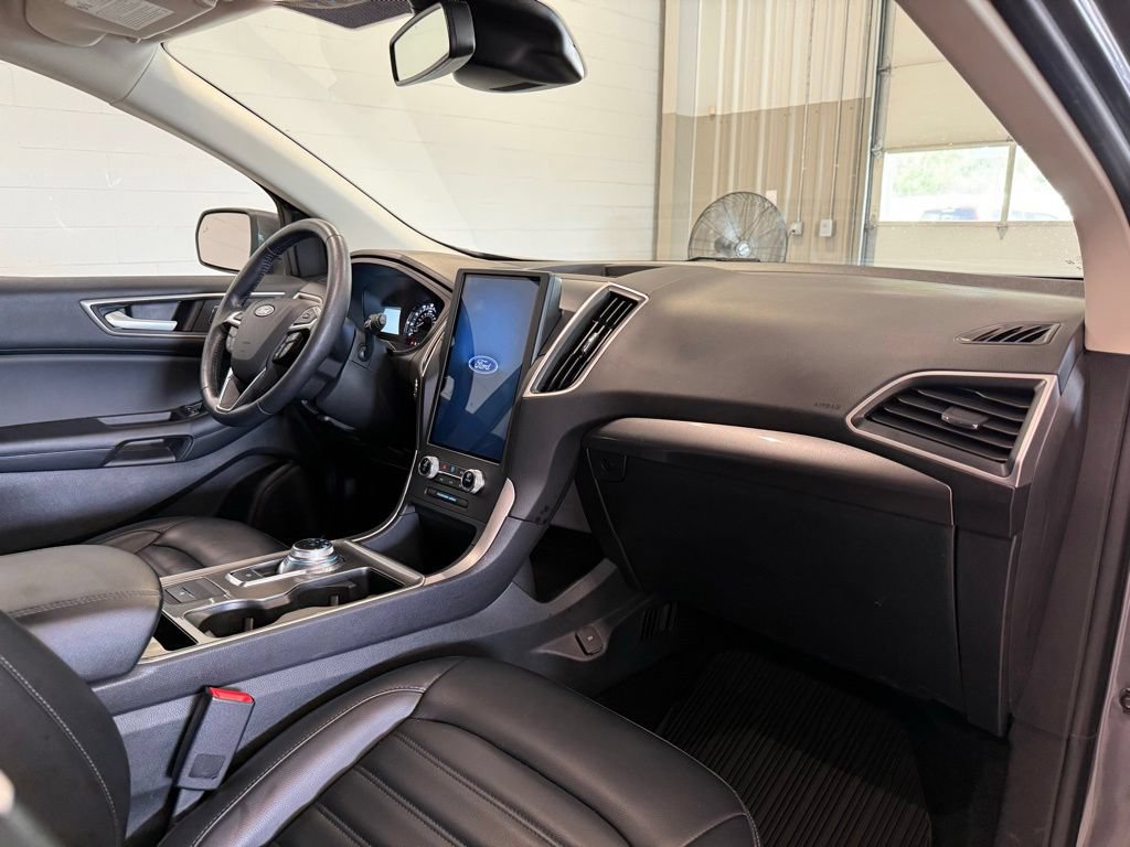 Certified 2024 Ford Edge SEL w/ Convenience Package AWD/4WD image 35