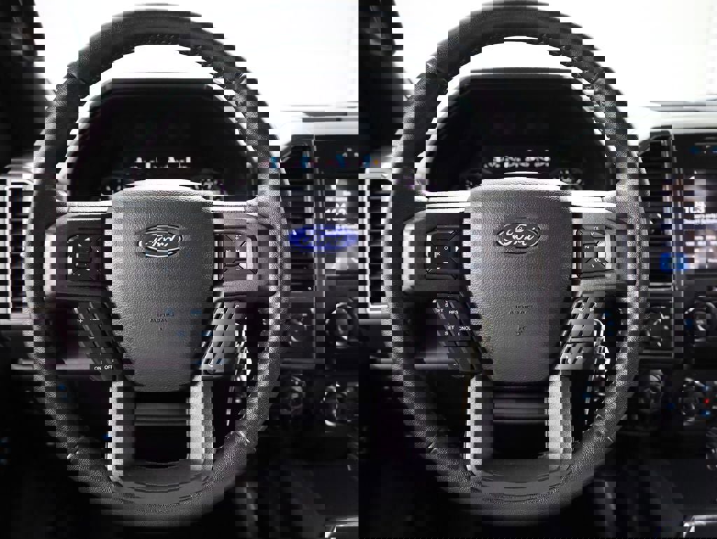 Certified 2019 Ford F150 XLT w/ Equipment Group 302A Luxury image 20