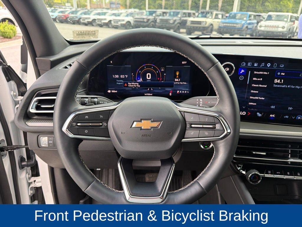 Used 2025 Chevrolet Traverse LT w/ Driver Confidence Package FWD image 21