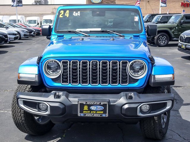 Used 2024 Jeep Wrangler Unlimited Sahara w/ Technology Group AWD/4WD image 5