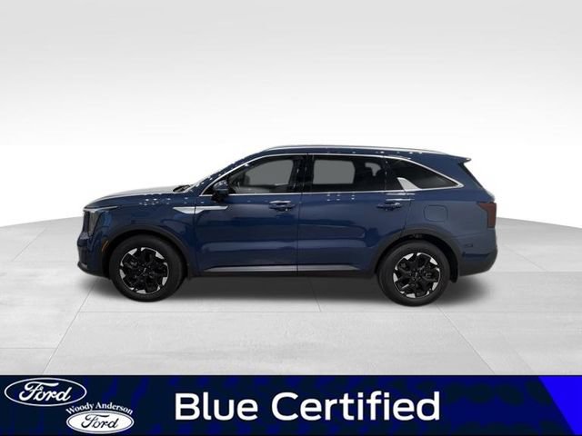 Used 2024 Kia Sorento S w/ Panoramic Sunroof Package FWD image 3