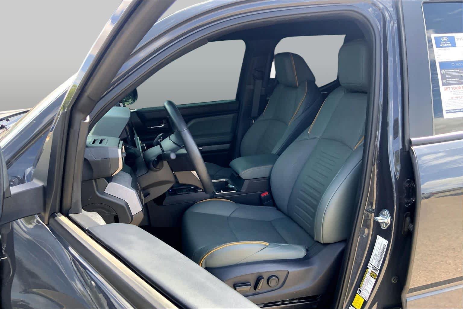 Used 2025 Toyota Tacoma 4x4 Double Cab Hybrid image 8