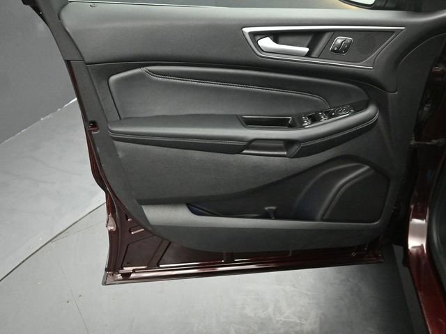 Certified 2017 Ford Edge Titanium w/ Technology Package image 19