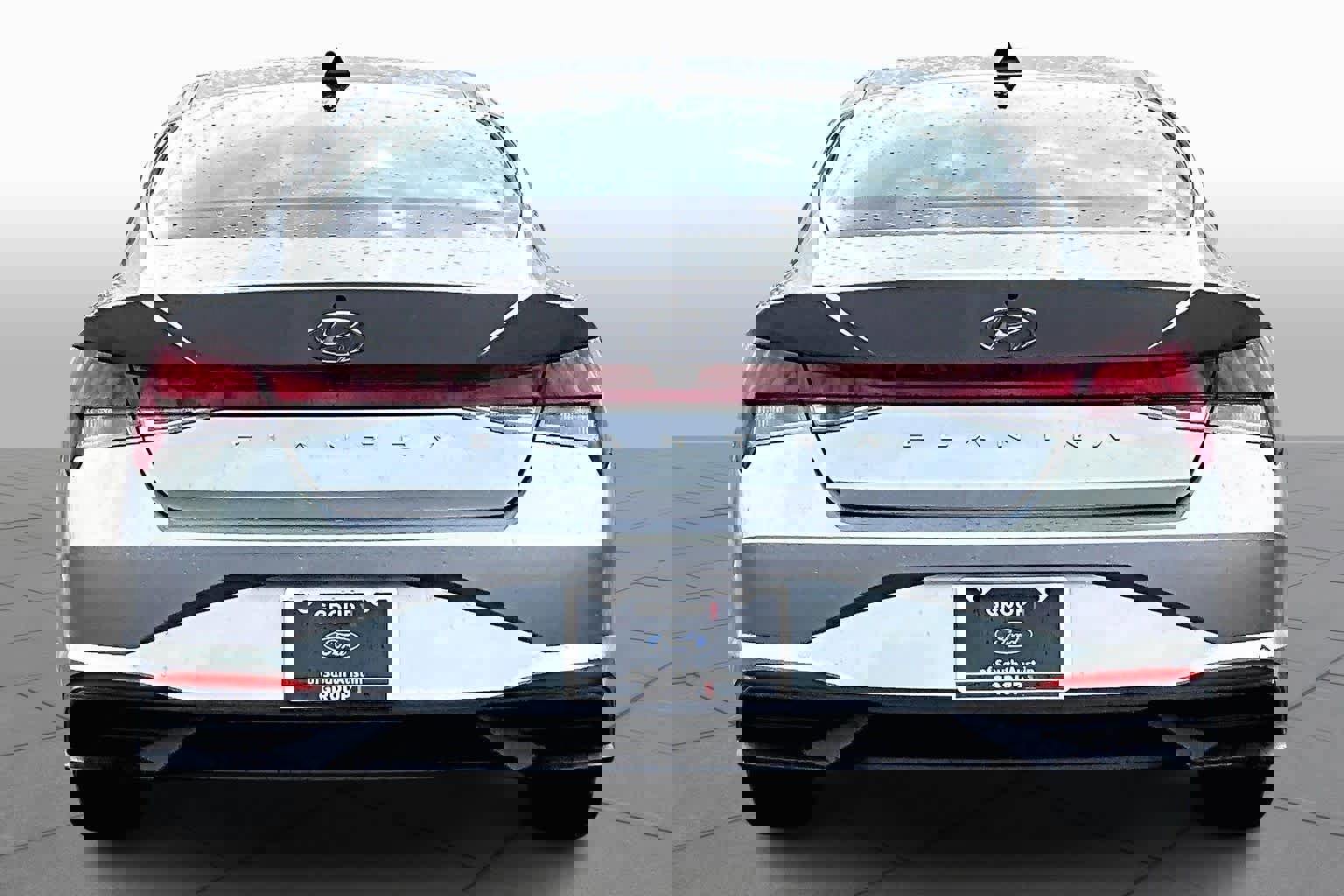 Used 2023 Hyundai Elantra SEL w/ Cargo Package image 2