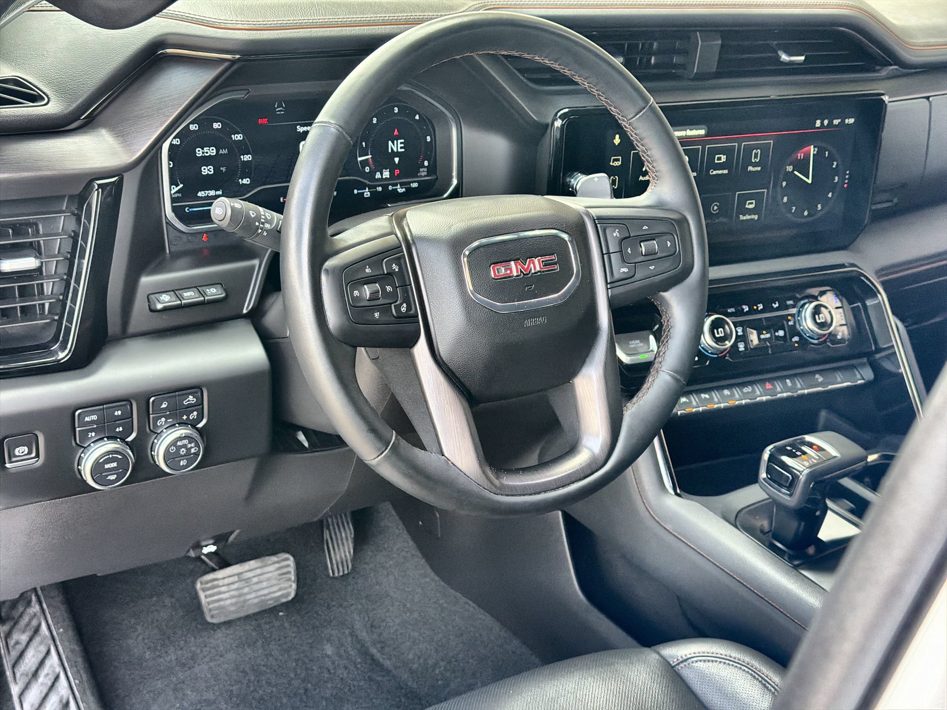 Used 2025 GMC Sierra 1500 AT4 w/ AT4 Premium Package AWD/4WD image 14