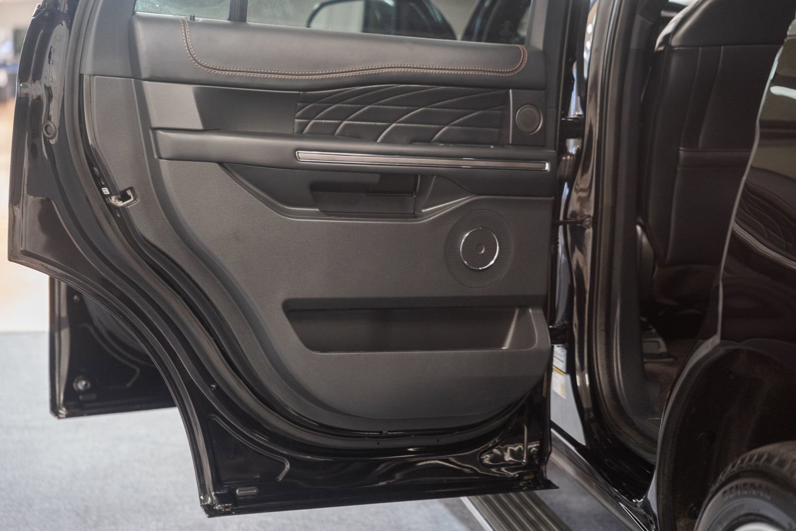 Certified 2023 Ford Expedition Platinum AWD/4WD image 45