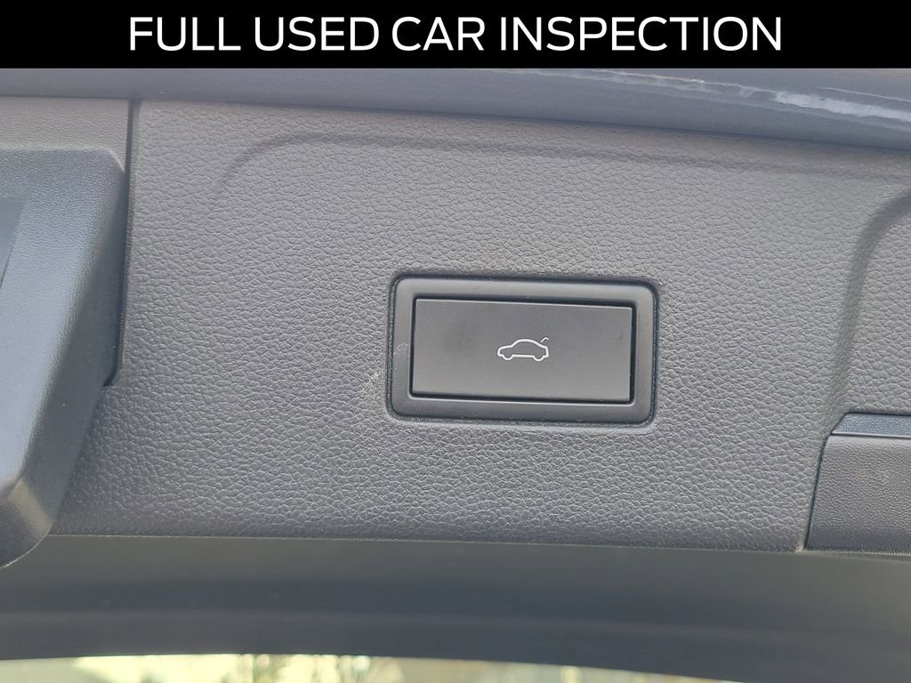 Used 2022 Volkswagen Atlas SE w/ Black Wheel Package image 7