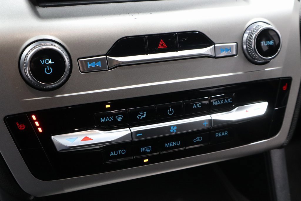 Certified 2022 Ford Explorer XLT image 32