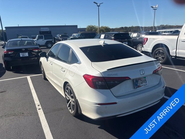 Used 2022 Honda Civic Touring image 2