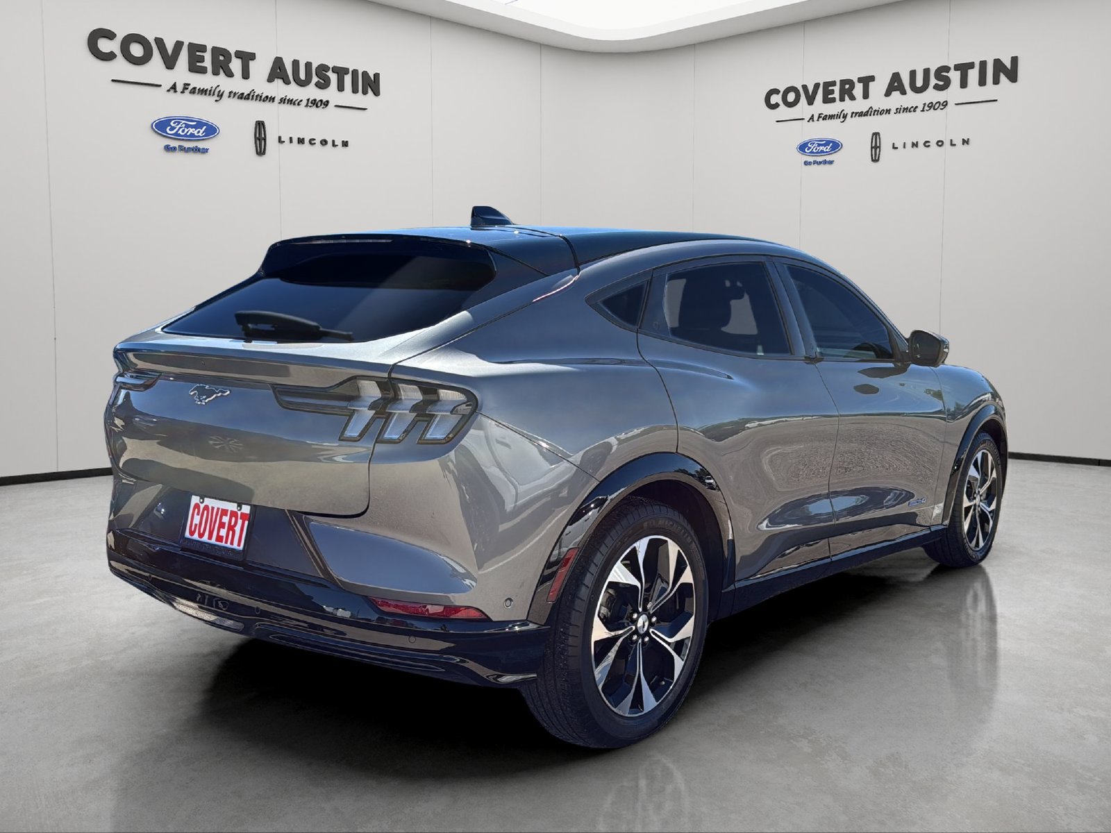 Certified 2023 Ford Mustang Mach-E Premium AWD/4WD image 5