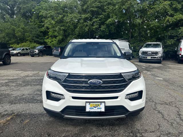 Certified 2023 Ford Explorer XLT w/ Equipment Group 202A AWD/4WD image 2
