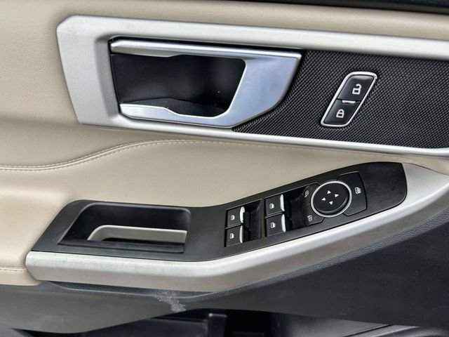 Certified 2021 Ford Explorer XLT RWD image 16