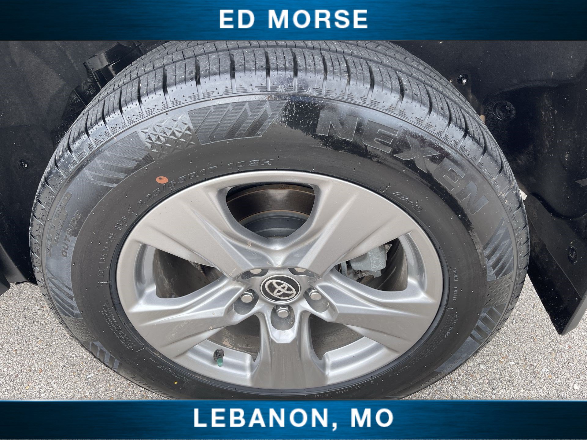 Used 2024 Toyota RAV4 XLE w/ Convenience Package FWD image 30