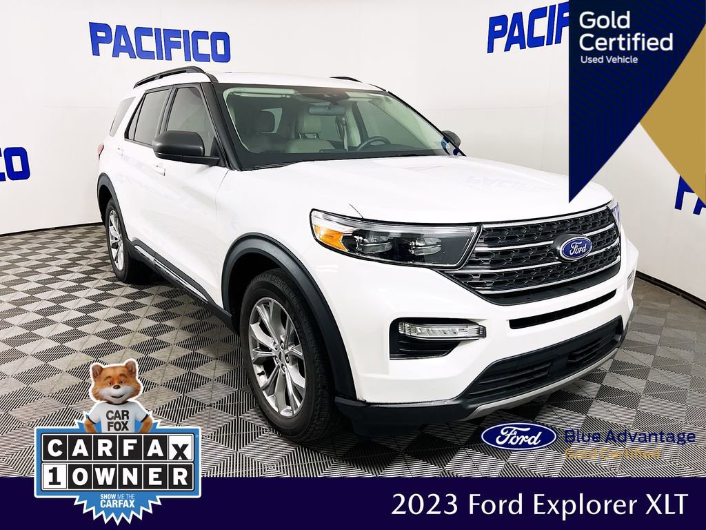Certified 2023 Ford Explorer XLT w/ Equipment Group 202A AWD/4WD image 1