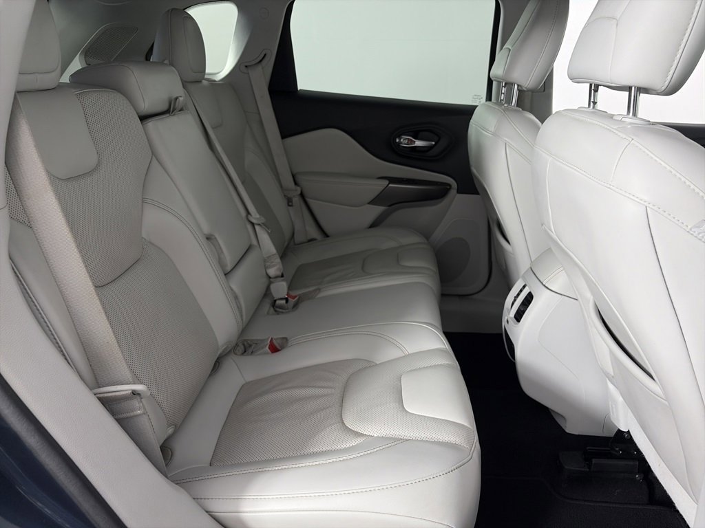 Used 2021 Jeep Cherokee Latitude Lux w/ Comfort/Convenience Group image 30