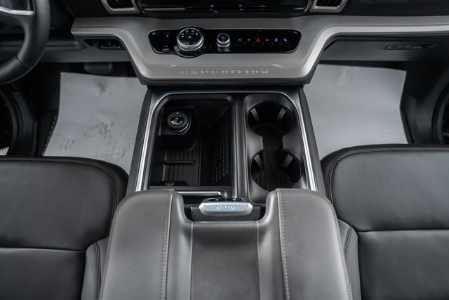 Certified 2025 Ford Expedition Active image 36