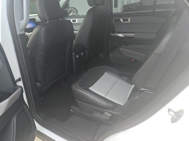 Certified 2024 Ford Explorer XLT w/ Equipment Group 202A AWD/4WD image 28