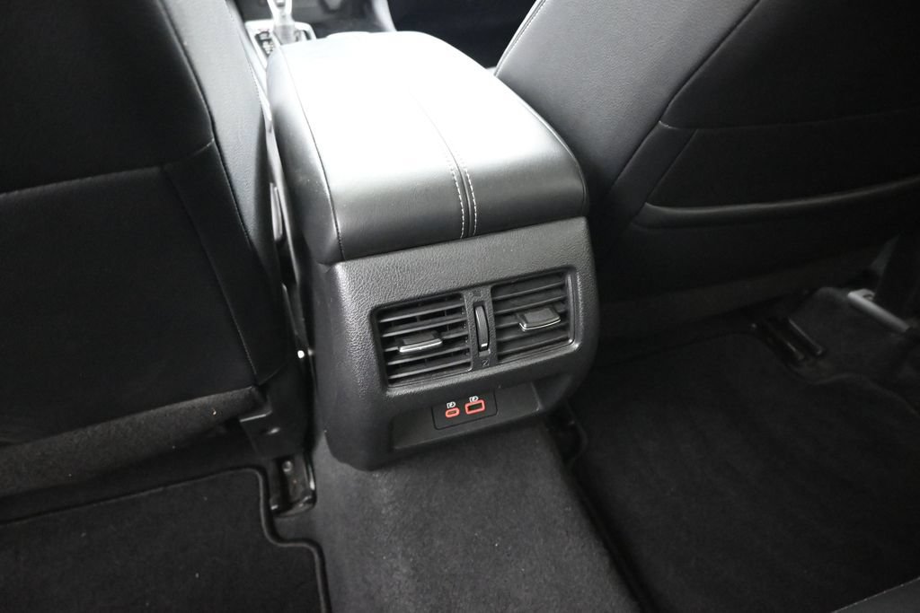 Used 2024 Nissan Altima 2.5 SL FWD image 21