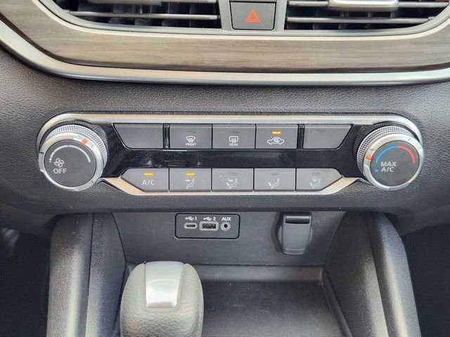 Used 2025 Nissan Altima 2.5 SV FWD image 17