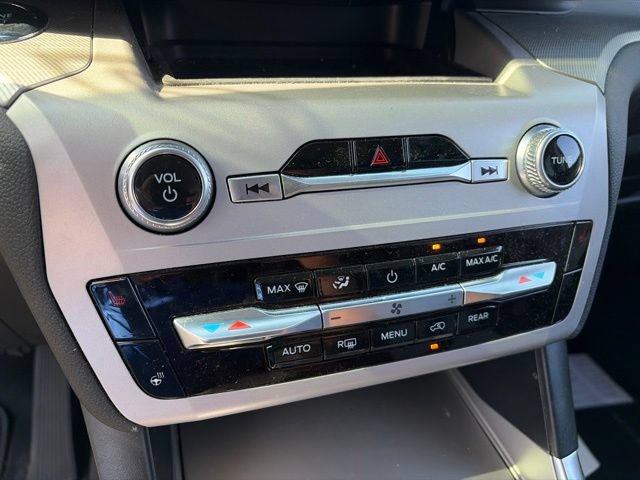 Certified 2023 Ford Explorer XLT w/ Equipment Group 202A RWD image 20
