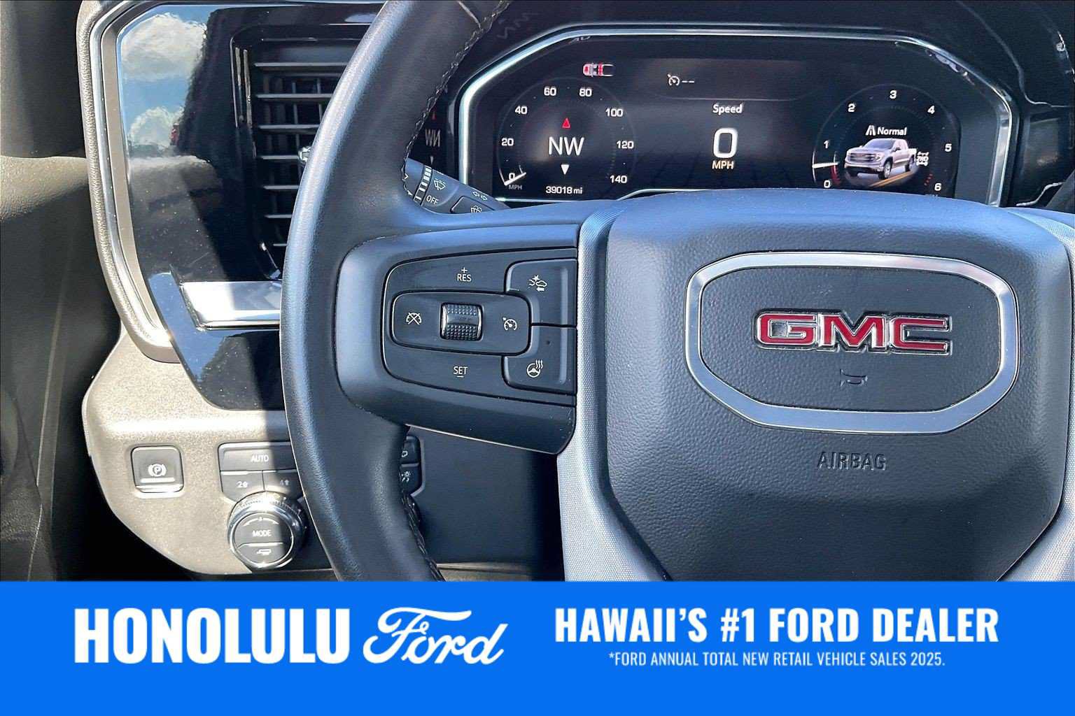 Used 2025 GMC Sierra 1500 SLT AWD/4WD image 24