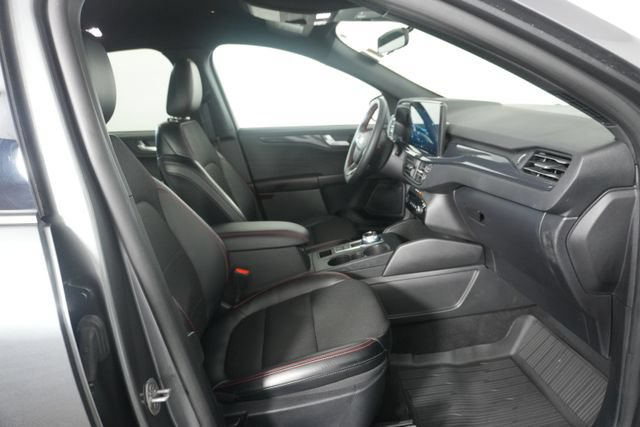Certified 2024 Ford Escape ST-Line w/ Tech Pack #1 AWD/4WD image 33