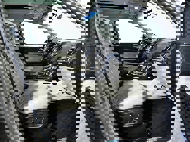 Certified 2018 Ford Edge Titanium w/ Technology Package image 10