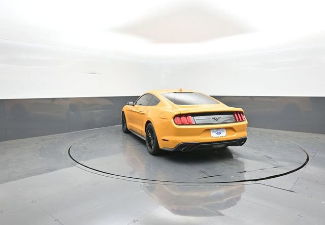 Certified 2022 Ford Mustang Coupe RWD image 5