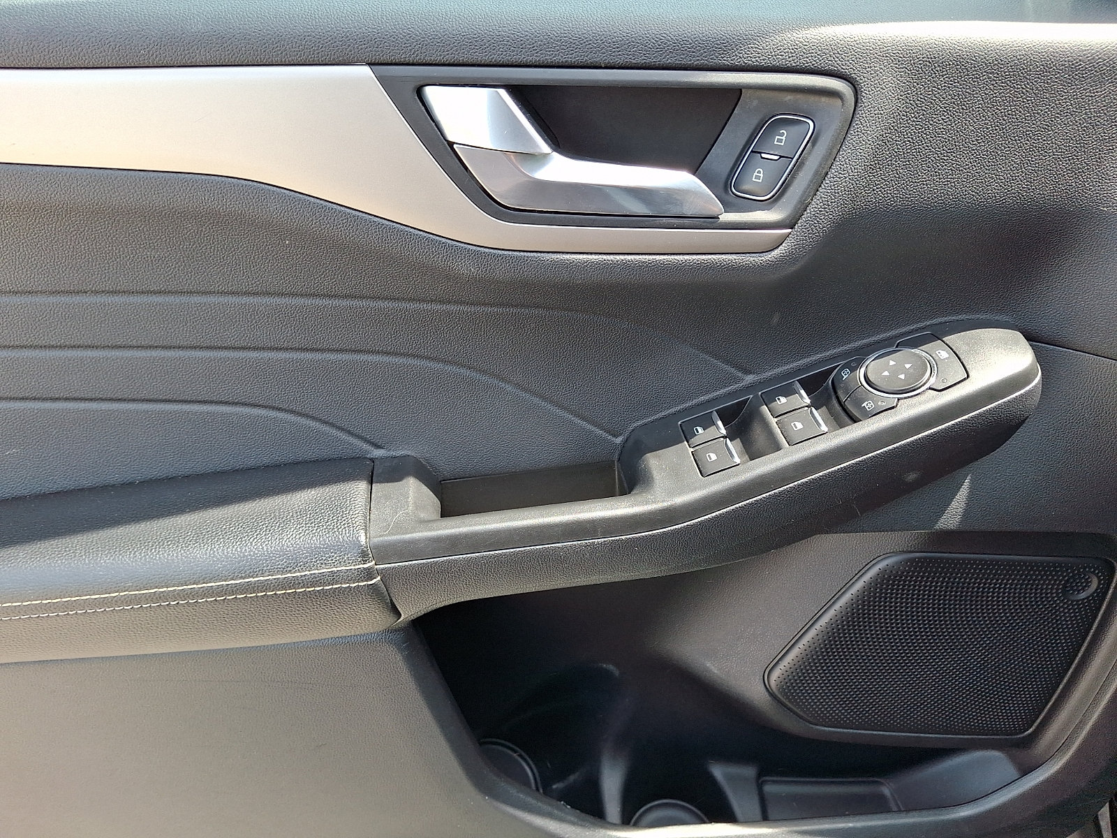 Certified 2022 Ford Escape SEL AWD/4WD image 15