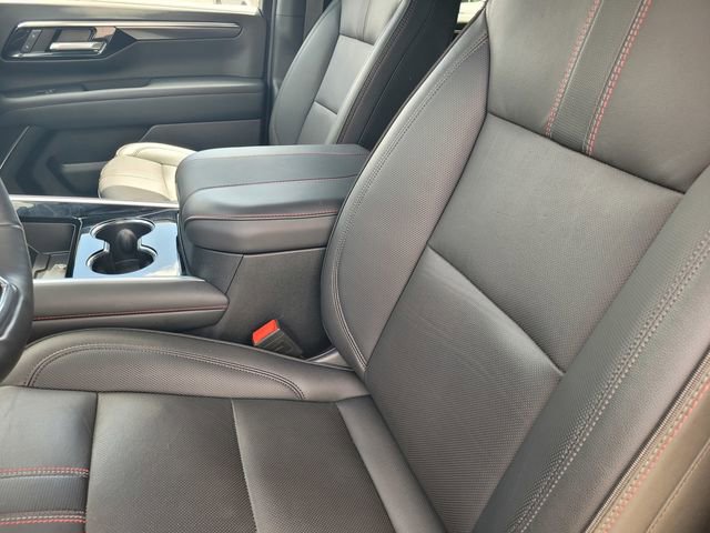 Used 2025 Chevrolet Tahoe RST w/ Comfort Package AWD/4WD image 11
