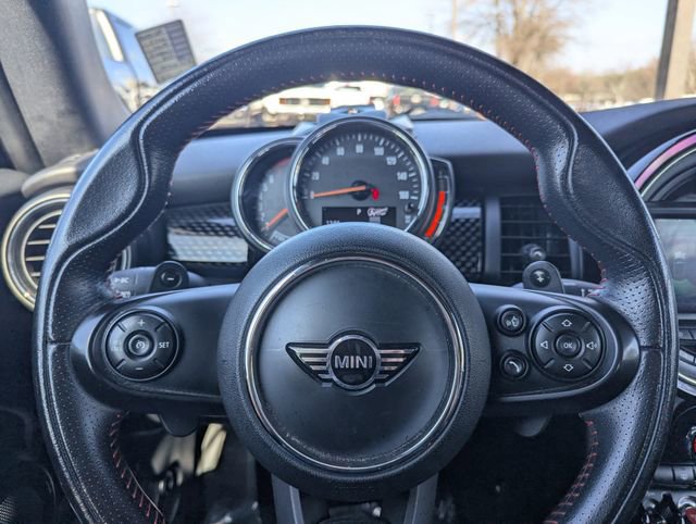 Used 2019 MINI Cooper S image 25