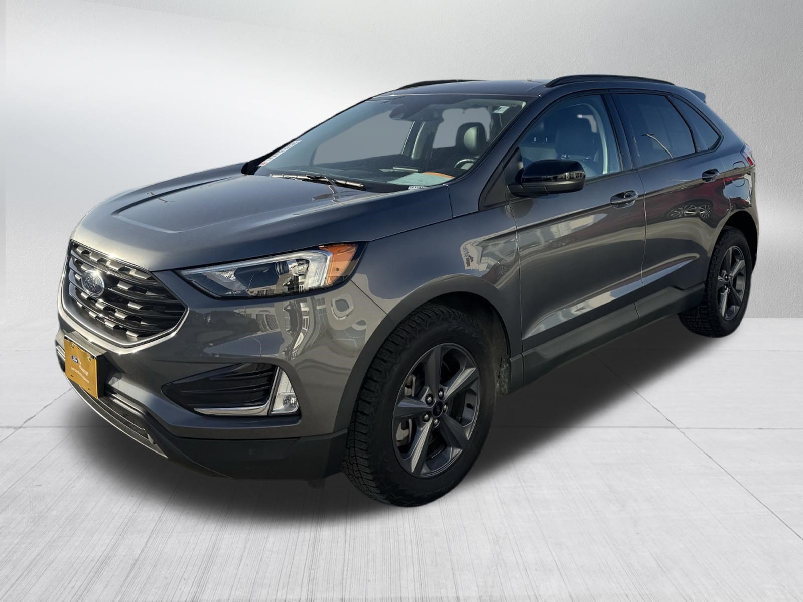 Certified 2024 Ford Edge SEL w/ Sport Appearance Package AWD/4WD image 3