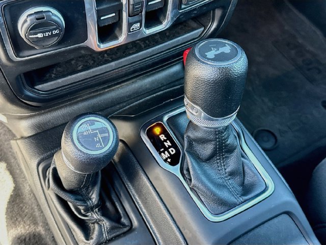Used 2023 Jeep Wrangler Unlimited Sport AWD/4WD image 24