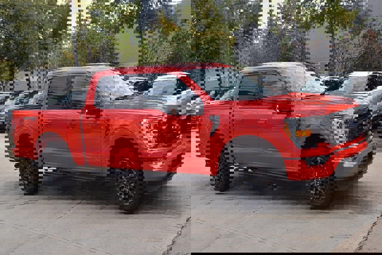 Certified 2022 Ford F150 XLT w/ Equipment Group 302A High image 13