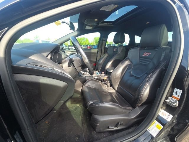 Certified 2017 Ford Focus ST w/ Equipment Group 402A FWD image 22