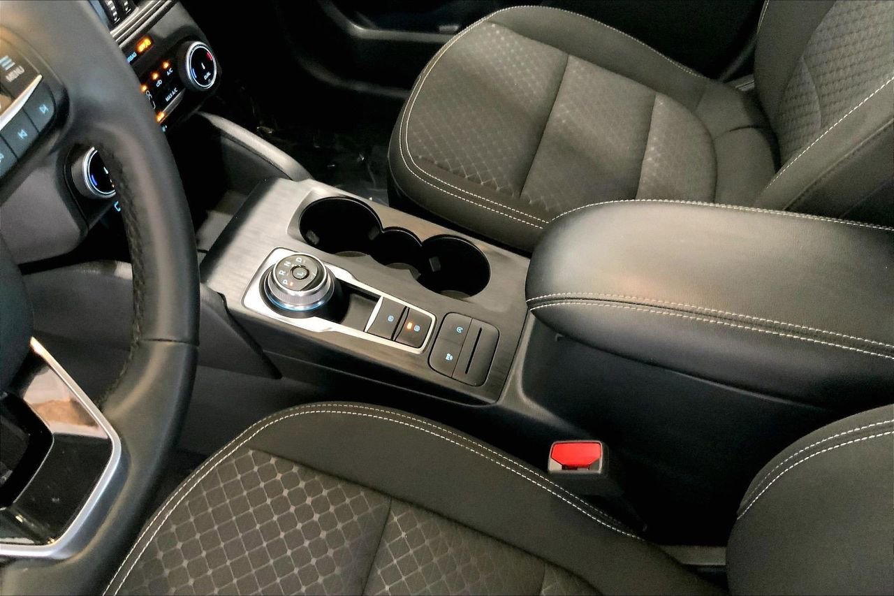 Certified 2023 Ford Escape Active FWD image 17
