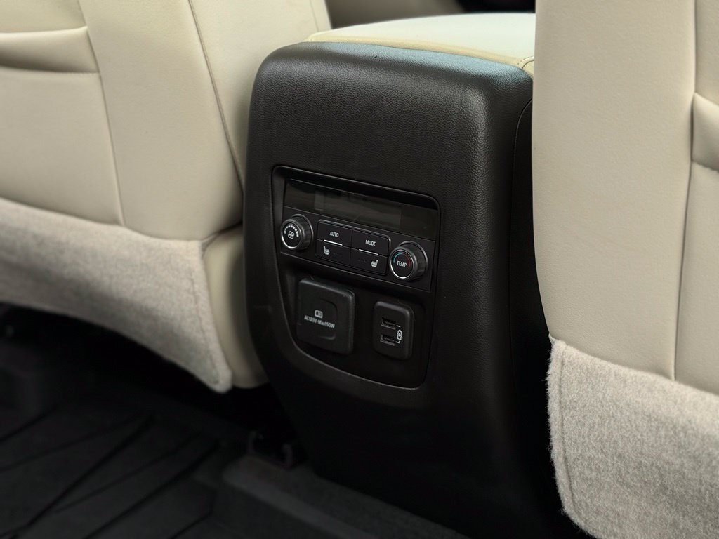 Used 2023 Buick Enclave Avenir w/ Avenir Technology Package AWD/4WD image 17