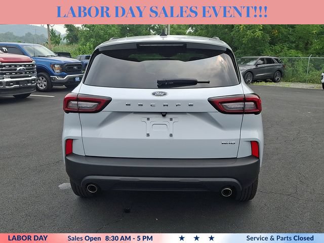 Certified 2025 Ford Escape ST-Line Select AWD/4WD image 9
