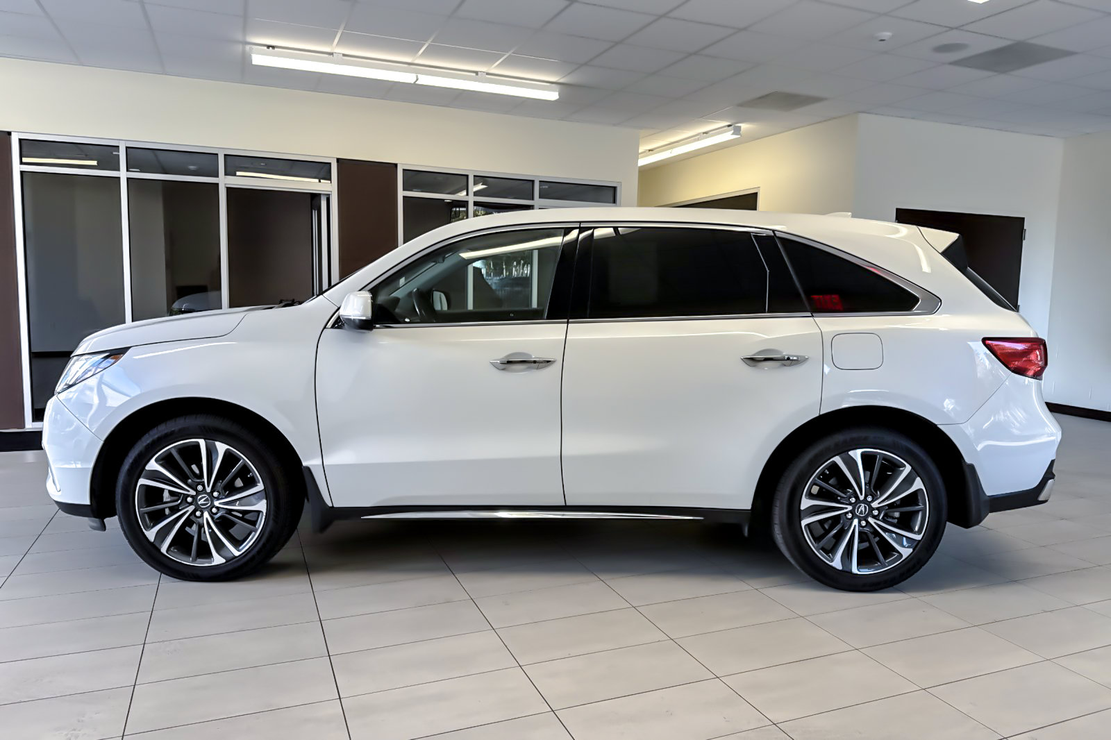 Used 2020 Acura MDX w/ Technology Package AWD/4WD image 7