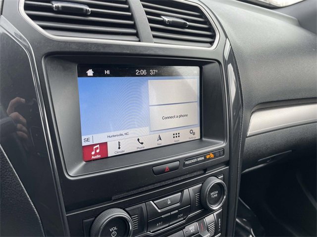 Certified 2018 Ford Explorer XLT w/ Equipment Group 201A image 21