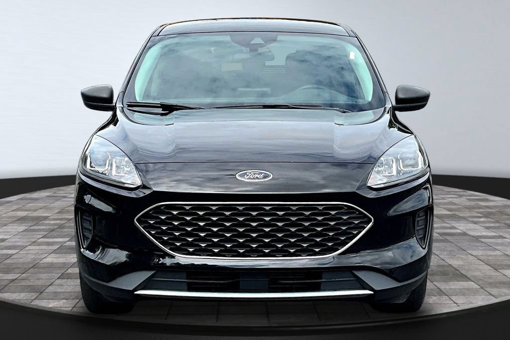 Certified 2022 Ford Escape SE AWD/4WD image 2
