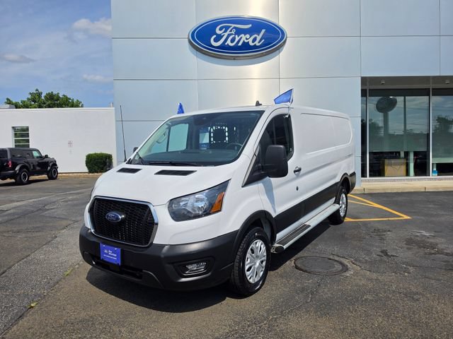 Certified 2025 Ford Transit 250 Low Roof w/ Exterior Upgrade Package RWD image 2
