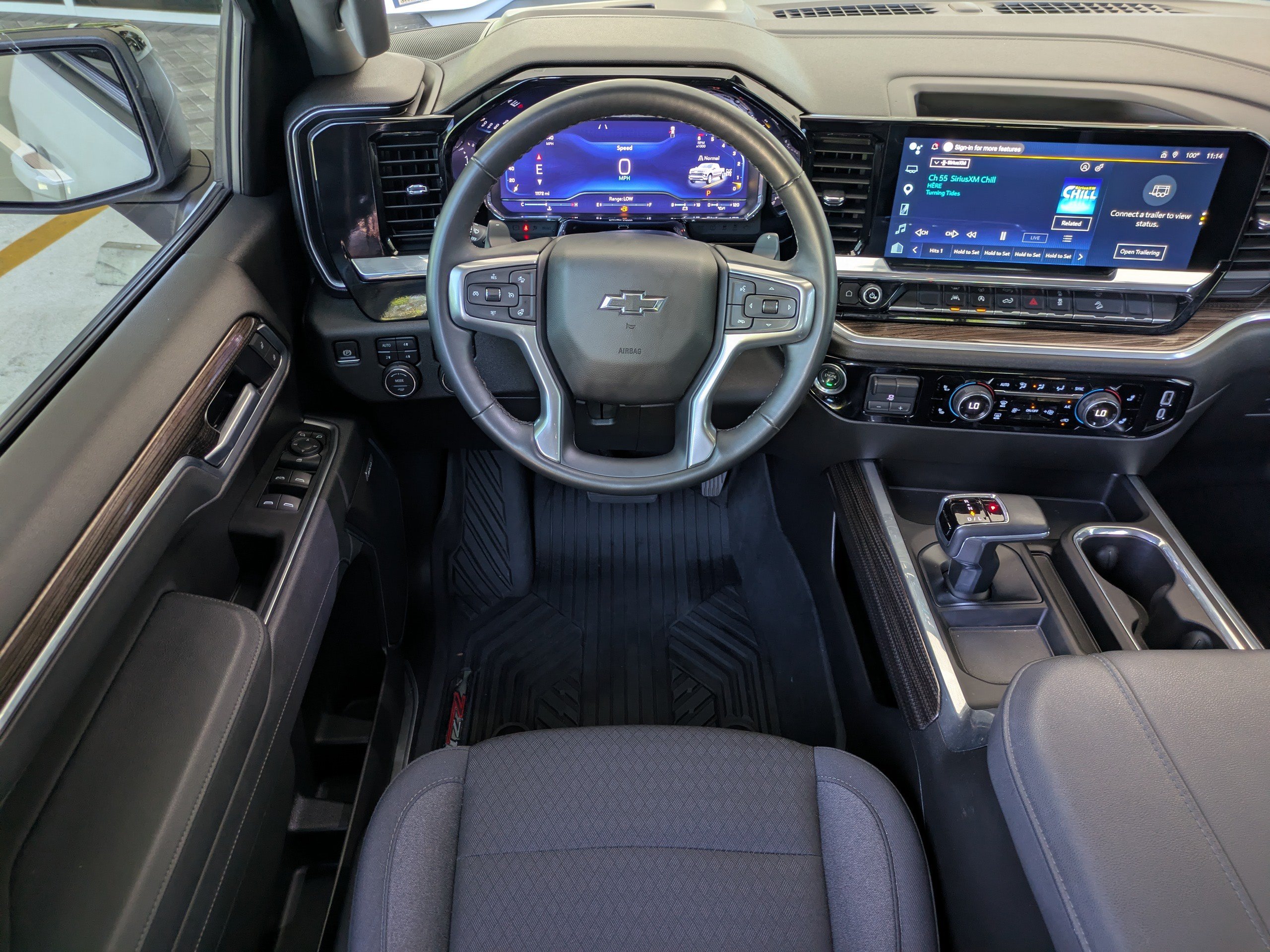 Used 2025 Chevrolet Silverado 1500 RST w/ Convenience Package II AWD/4WD image 16