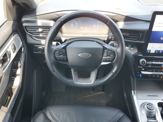 Certified 2021 Ford Explorer Platinum w/ Equipment Group 601A AWD/4WD image 31