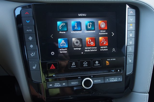Used 2023 INFINITI QX50 Luxe FWD image 30