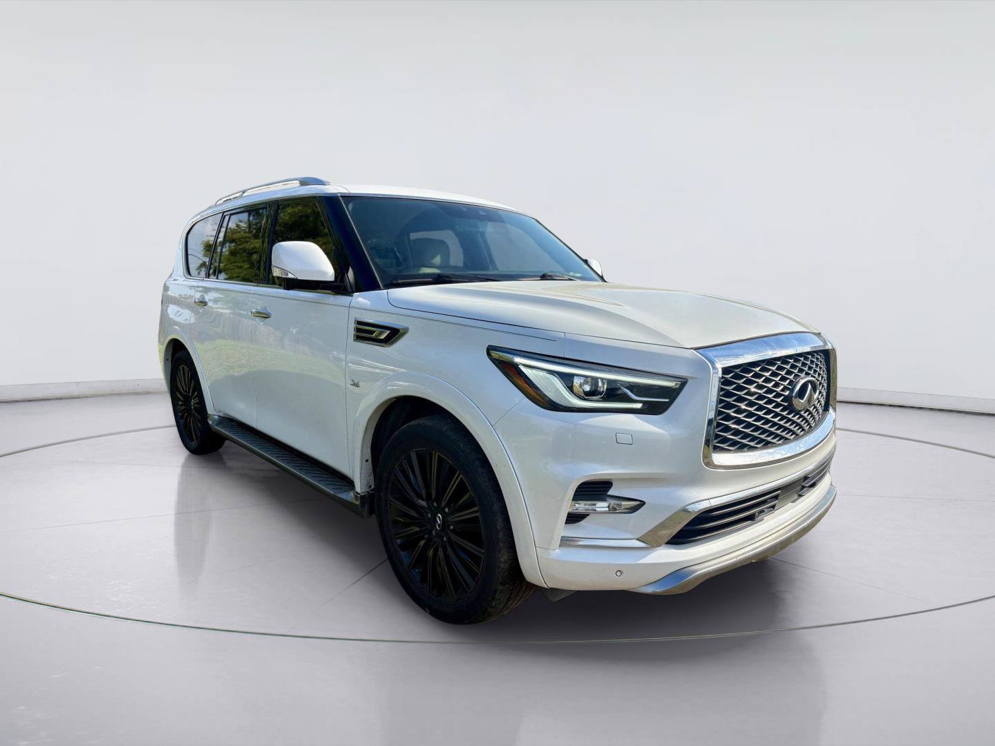 Used 2019 INFINITI QX80 Limited w/ All-Season Package AWD/4WD image 1