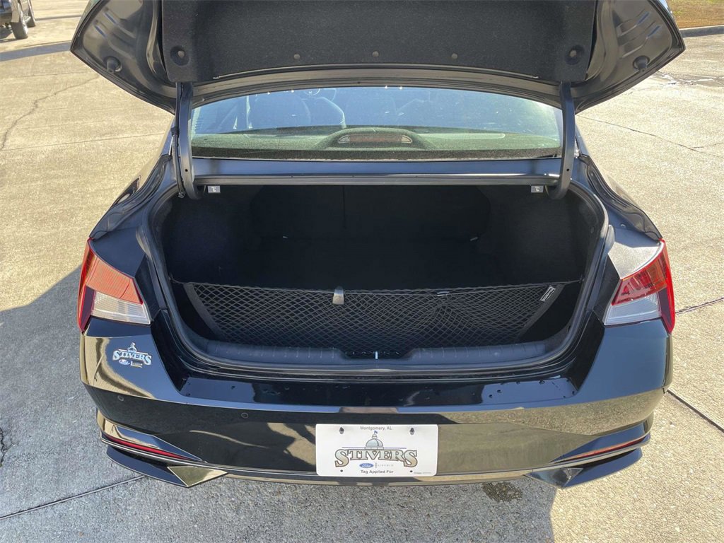 Used 2023 Hyundai Elantra Limited w/ Cargo Package image 10